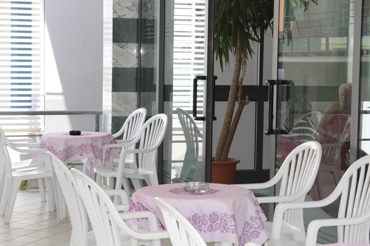 Hotel American Bellaria-Igea Marina Bagian luar foto
