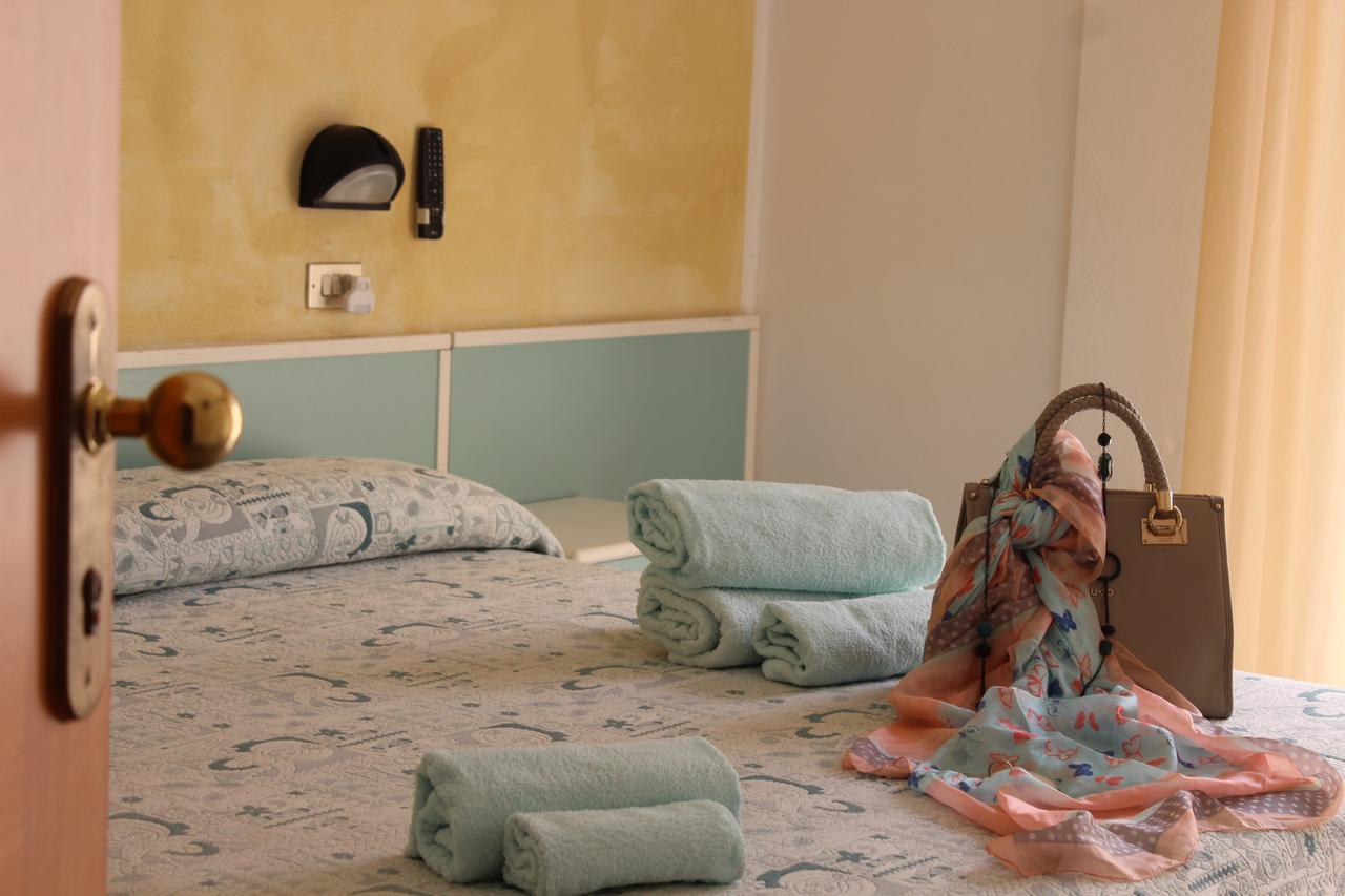 Hotel American Bellaria-Igea Marina Ruang foto