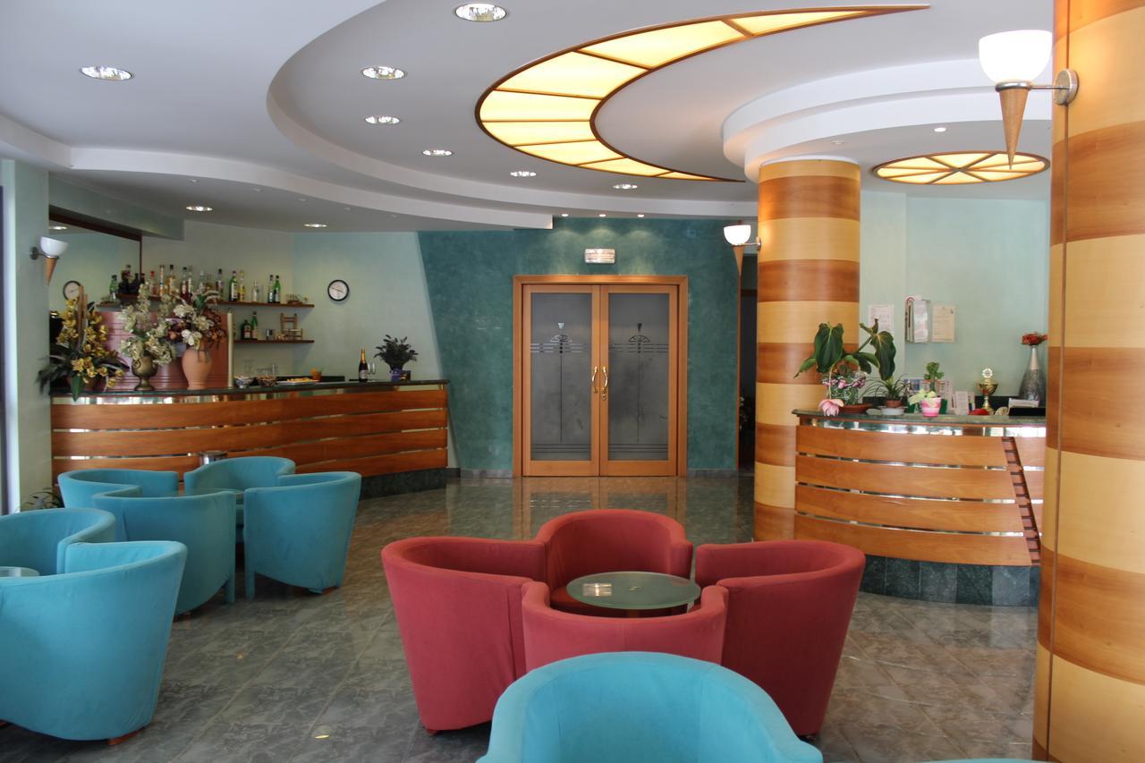 Hotel American Bellaria-Igea Marina Bagian luar foto