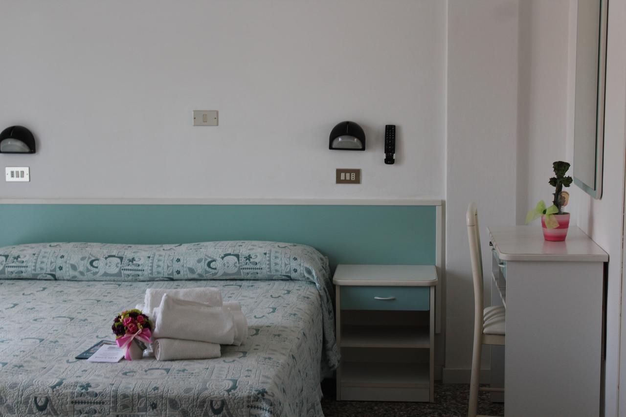 Hotel American Bellaria-Igea Marina Ruang foto